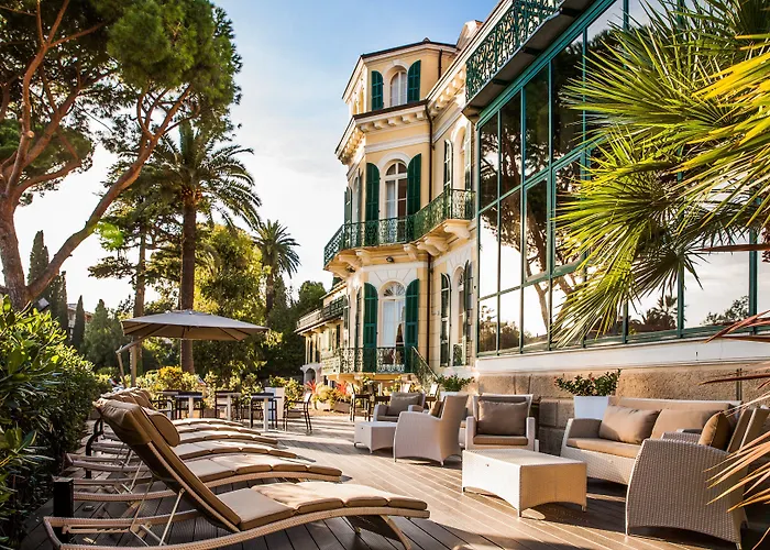 西尔瓦别墅spa酒店 3* 圣雷默