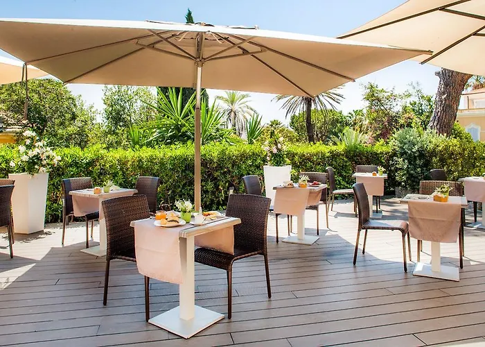 西尔瓦别墅spa酒店 3* 圣雷默